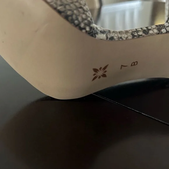 Brand New. Never Been Worn. Snake Print Heels. - Picture 11 of 11